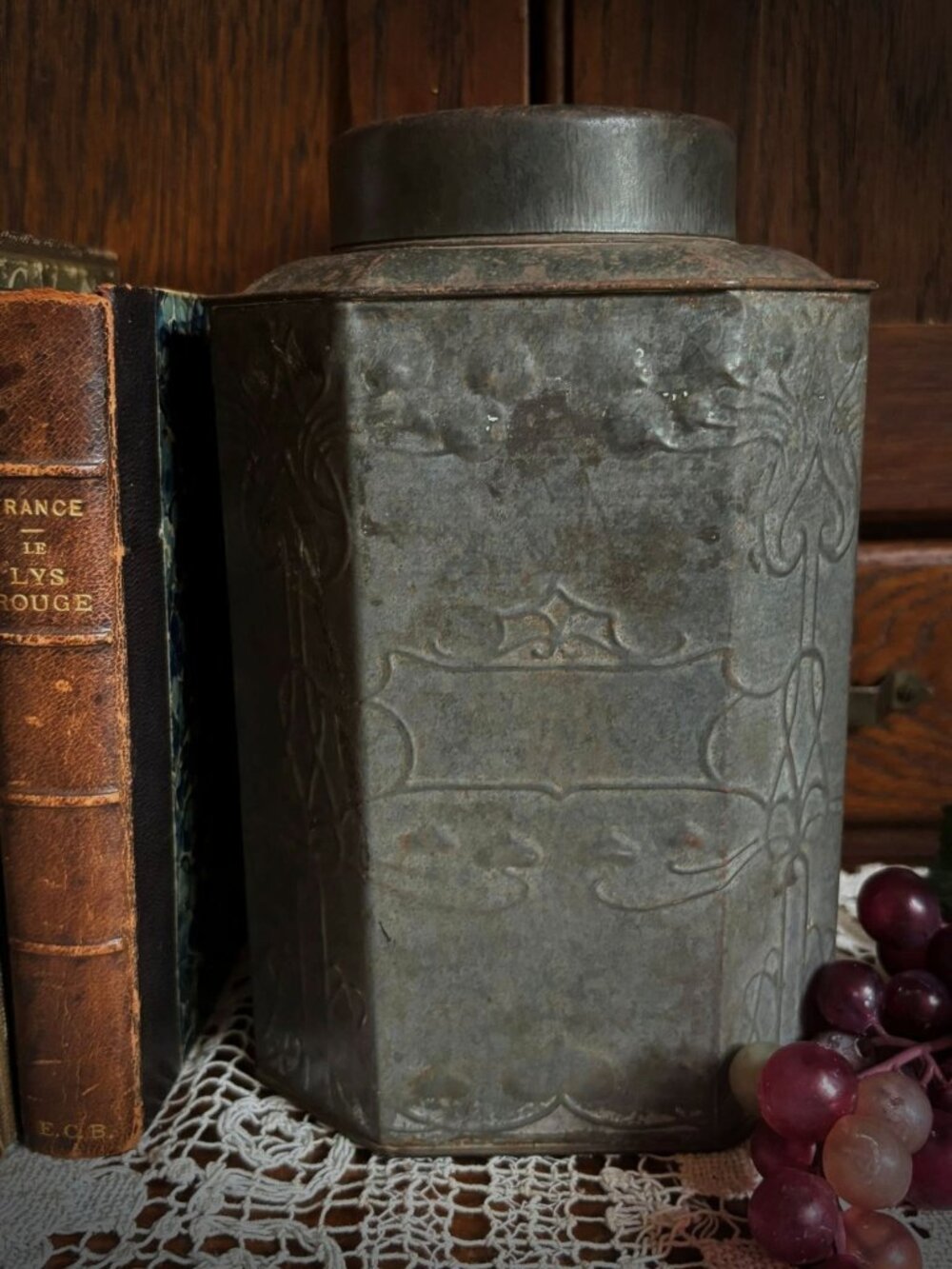 Antique Tea Tin Canister, Early 1900s Metal Storage Box, Rustic European Farmhou - Picture 2 of 7